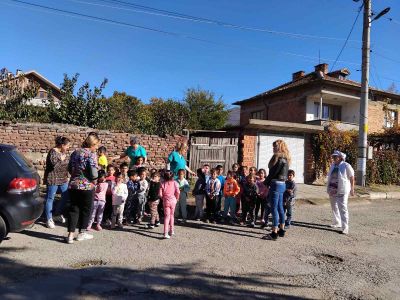 Практическо проиграване на план за евакуация при пожар- 30.10.25г. - ДГ Слънчев ден - Шивачево
