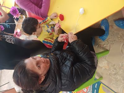 Работа с родители на тема: "Сръчните ръчички на мама и баба"- група "Бухалче" - ДГ Слънчев ден - Шивачево