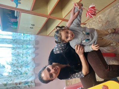 Работа с родители на тема: "Сръчните ръчички на мама и баба"- група "Бухалче" - ДГ Слънчев ден - Шивачево