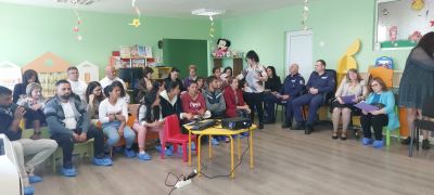 Проект "Заедно за успеха на всяко дете"- Партньорски проект за превенция на отпадене и подкрепа на деца в риск - ДГ Слънчев ден - Шивачево